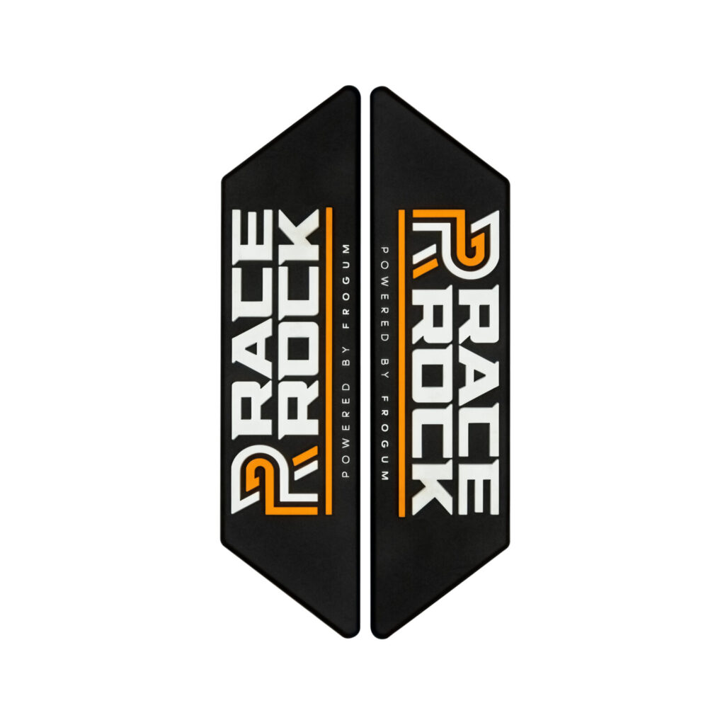 Pomarańczowe, wymienne emblematy do dywaników Race Rock